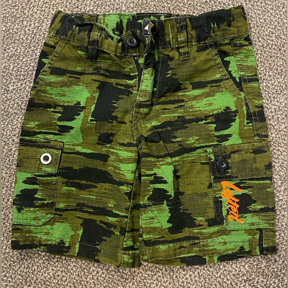 LRG Green and Black Camo Kids Shorts - Size 5